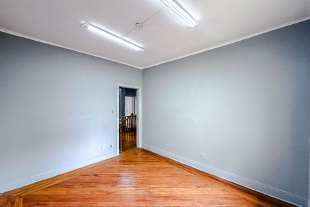 Casa para alugar com 200m², 4 quartos e 1 vaga Casa para alugar com 200m², 4 quartos e 1 vagaQuarto 2