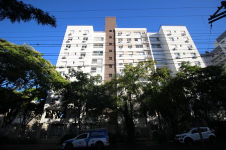 Apartamento para alugar com 72m², 2 quartos e 2 vagasFachada