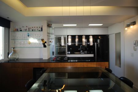 Apartamento para alugar com 72m², 2 quartos e 2 vagasCozinha