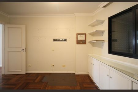 Apartamento para alugar com 265m², 3 quartos e 3 vagas Suíte 2