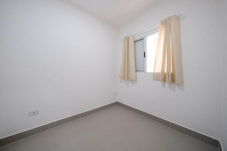 Quarto 1 de apartamento para alugar com 2 quartos, 40m² em Vila Santa Teresa, São Paulo
