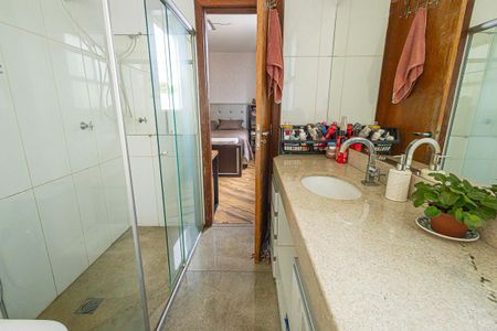 Apartamento à venda com 193m², 4 quartos e 2 vagassuite