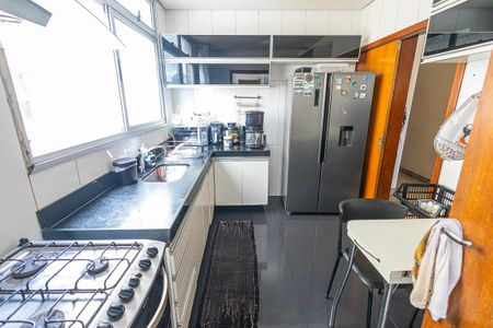 Apartamento à venda com 193m², 4 quartos e 2 vagascozinha