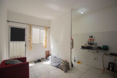 Sala de casa de condomínio para alugar com 1 quarto, 30m² em Coelho, São Gonçalo