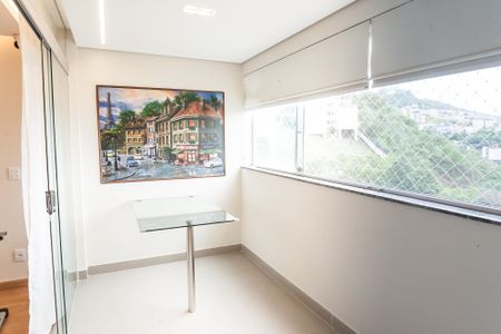 Apartamento à venda com 115m², 3 quartos e 3 vagas Apartamento à venda com 115m², 3 quartos e 3 vagasVaranda da Sala