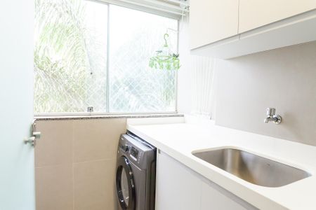 Apartamento à venda com 115m², 3 quartos e 3 vagas Apartamento à venda com 115m², 3 quartos e 3 vagasÁrea de Serviço