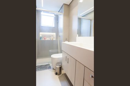 Apartamento à venda com 115m², 3 quartos e 3 vagas Apartamento à venda com 115m², 3 quartos e 3 vagasBanheiro Social