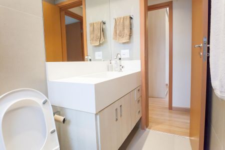 Apartamento à venda com 115m², 3 quartos e 3 vagas Apartamento à venda com 115m², 3 quartos e 3 vagasBanheiro Social