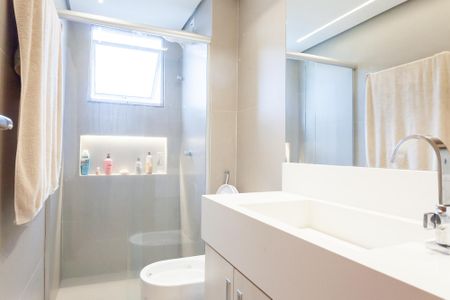 Apartamento à venda com 115m², 3 quartos e 3 vagas Apartamento à venda com 115m², 3 quartos e 3 vagasBanheiro Social