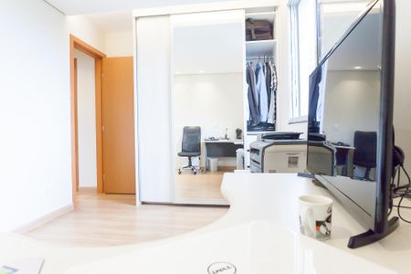 Apartamento à venda com 115m², 3 quartos e 3 vagas Apartamento à venda com 115m², 3 quartos e 3 vagasquarto 2