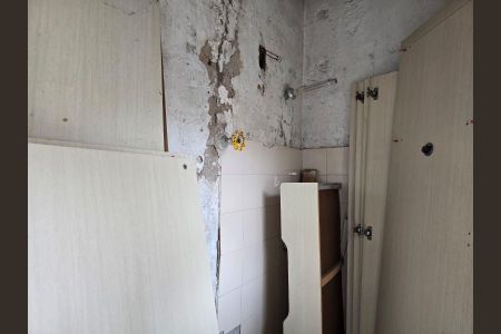 Casa à venda com 187m², 3 quartos e 2 vagas Casa à venda com 187m², 3 quartos e 2 vagasBanheiro de Serviço