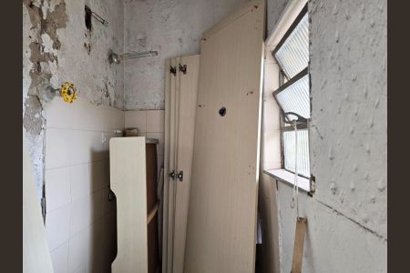 Casa à venda com 187m², 3 quartos e 2 vagas Casa à venda com 187m², 3 quartos e 2 vagasBanheiro de Serviço