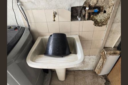 Casa à venda com 187m², 3 quartos e 2 vagas Casa à venda com 187m², 3 quartos e 2 vagasÁrea de Serviço