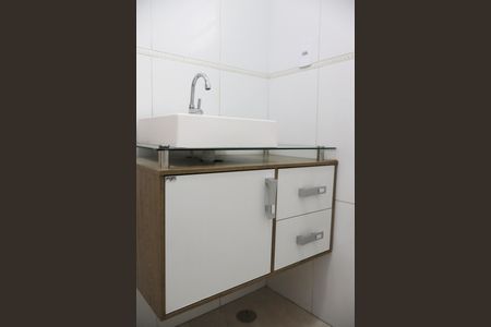 Casa à venda com 187m², 3 quartos e 2 vagasBanheiro Social