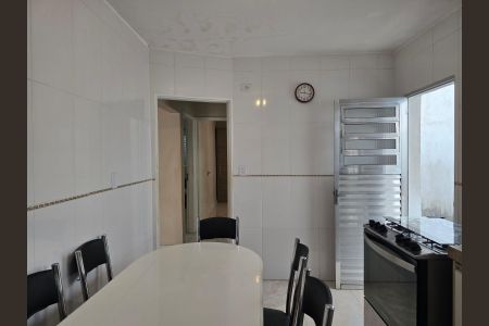 Casa à venda com 187m², 3 quartos e 2 vagas Casa à venda com 187m², 3 quartos e 2 vagasCozinha