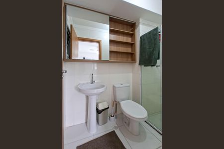 Apartamento para alugar com 60m², 2 quartos e 1 vaga Apartamento para alugar com 60m², 2 quartos e 1 vagaBanheiro da Suíte