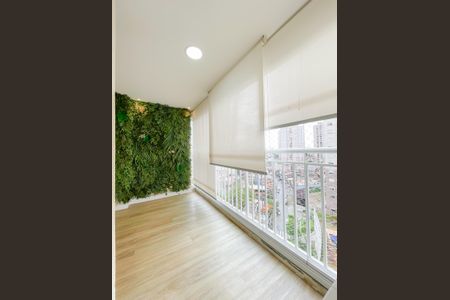 Sacada de apartamento para alugar com 2 quartos, 50m² em Jardim Roberto, Osasco