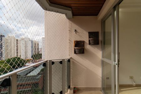 Apartamento para alugar com 115m², 3 quartos e 1 vagaVaranda