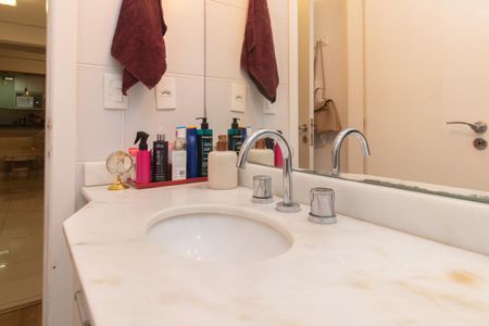 Apartamento à venda com 71m², 3 quartos e 1 vagaBanheiro da Suíte