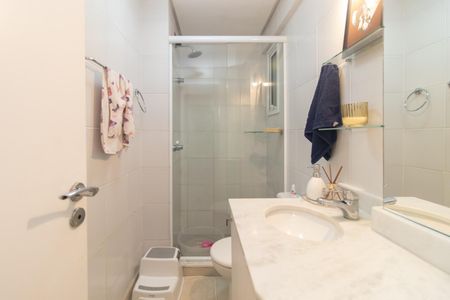 Apartamento à venda com 71m², 3 quartos e 1 vagaBanheiro Social