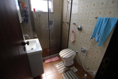 Apartamento à venda com 77m², 2 quartos e 1 vagaBanheiro Social