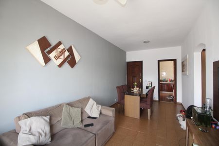 Apartamento à venda com 77m², 2 quartos e 1 vagaSala