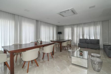 Apartamento à venda com 127m², 3 quartos e 2 vagasSala de reunião