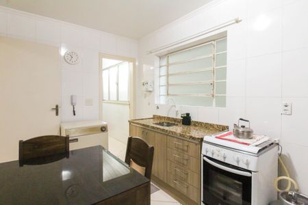 Apartamento para alugar com 75m², 2 quartos e 1 vagaCozinha e Área de Serviço