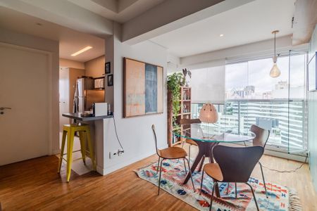 Apartamento para alugar com 86m², 1 quarto e 2 vagasSala