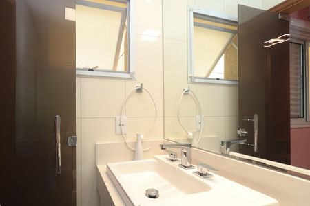 Casa de condomínio à venda com 65m², 2 quartos e 1 vagaBanheiro 3 