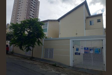 Casa de condomínio à venda com 65m², 2 quartos e 1 vagaFachada