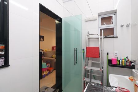 Casa de condomínio à venda com 65m², 2 quartos e 1 vagaÁrea de Serviço