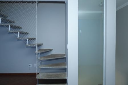 Casa de condomínio à venda com 104m², 3 quartos e 2 vagasSala entre quartos