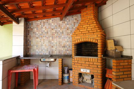 Casa de condomínio à venda com 104m², 3 quartos e 2 vagasÁrea comum - Salão de festas e Churrasqueira