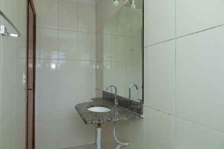 Casa de condomínio à venda com 104m², 3 quartos e 2 vagasBanheiro 1 - Suíte 1