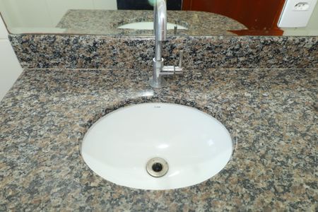 Casa de condomínio à venda com 104m², 3 quartos e 2 vagasBanheiro 2 - Suíte 2