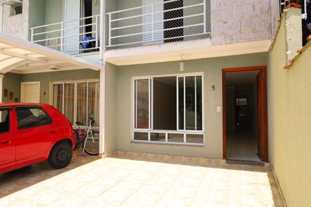 Casa de condomínio à venda com 104m², 3 quartos e 2 vagasGaragem