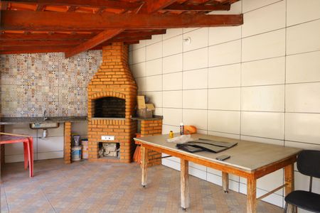 Casa de condomínio à venda com 104m², 3 quartos e 2 vagasÁrea comum - Salão de festas e Churrasqueira