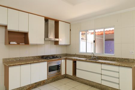 Casa de condomínio à venda com 104m², 3 quartos e 2 vagasCozinha