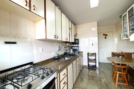 Apartamento à venda com 124m², 3 quartos e 2 vagasCozinha