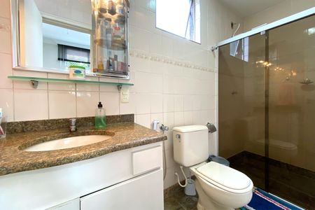 Apartamento à venda com 124m², 3 quartos e 2 vagasBanheiro da Suíte 1