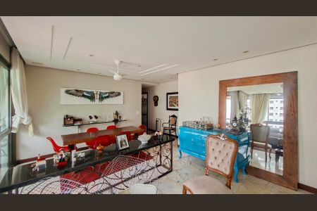 Apartamento à venda com 161m², 4 quartos e 3 vagasSala