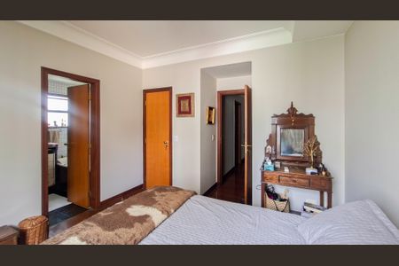 Apartamento à venda com 161m², 4 quartos e 3 vagasQuarto