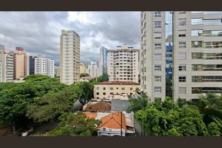 Apartamento à venda com 161m², 4 quartos e 3 vagasQuarto 2