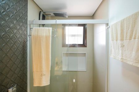 Apartamento à venda com 74m², 2 quartos e 2 vagasBanheiro da suíte