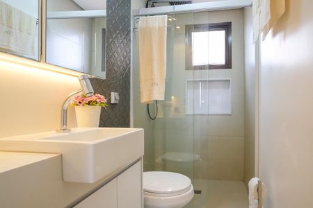 Apartamento à venda com 74m², 2 quartos e 2 vagasBanheiro da suíte