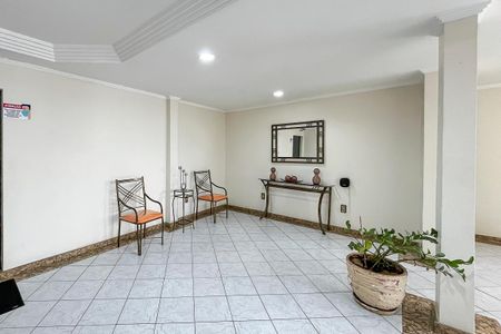 Apartamento à venda com 74m², 2 quartos e 2 vagasHall de serviço