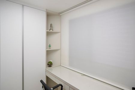 Apartamento à venda com 74m², 2 quartos e 2 vagasEscritório