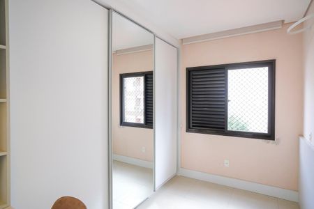 Apartamento à venda com 74m², 2 quartos e 2 vagasQuarto