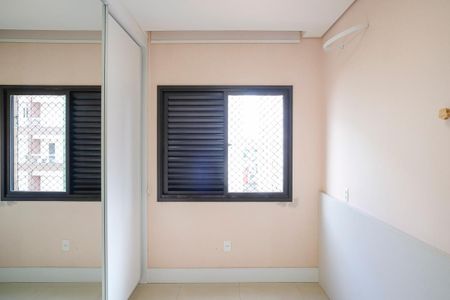 Apartamento à venda com 74m², 2 quartos e 2 vagasQuarto